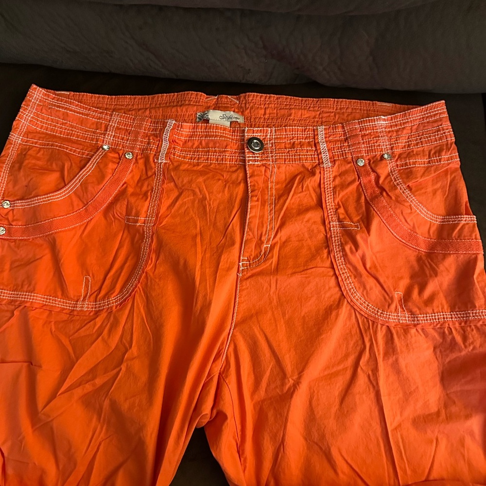 Style Me Orange Bermuda Shorts w/optional Buttoned-Up leg and Bling - Size 18 - Picture 3 of 6